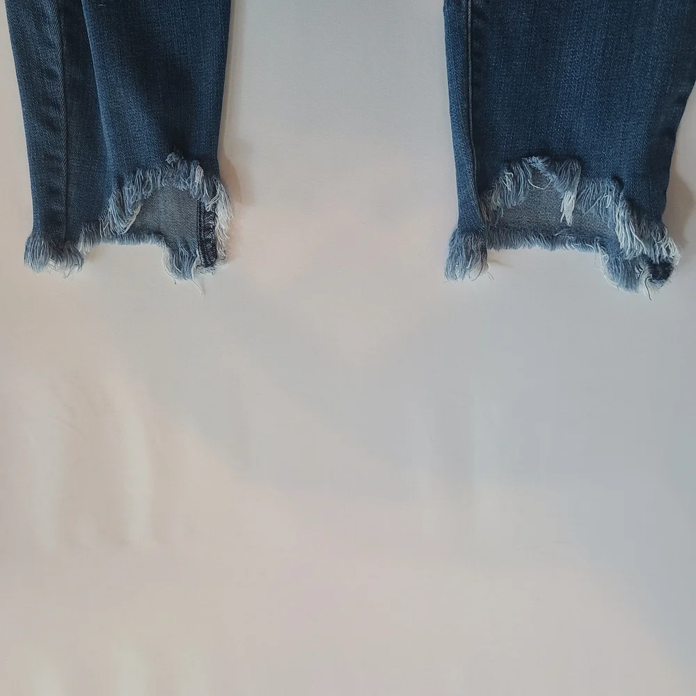Cello Juniors Ankle Jeans in Blue with Frayed Hem Size 13
